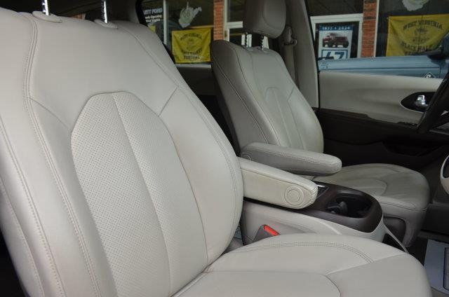 2020 Chrysler Pacifica - $22,900