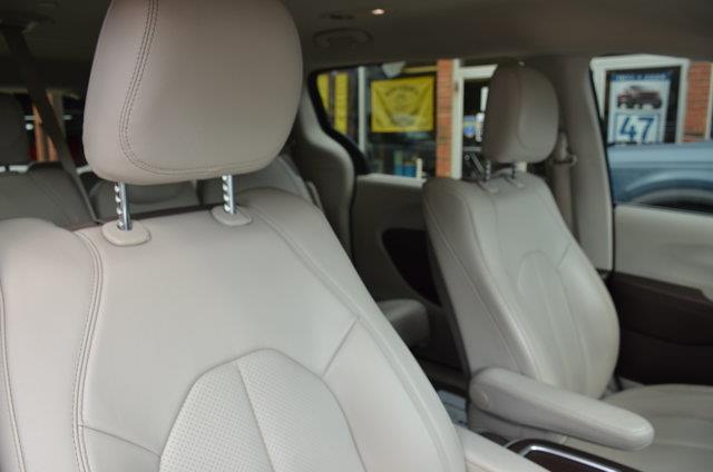 2020 Chrysler Pacifica - $22,900