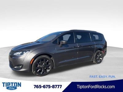 Photo of a 2018 Chrysler Pacifica Touring L Plus 4DR Mini-Van for sale