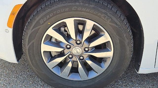 2019 Chrysler Pacifica Touring L Plus 35th Anniversary