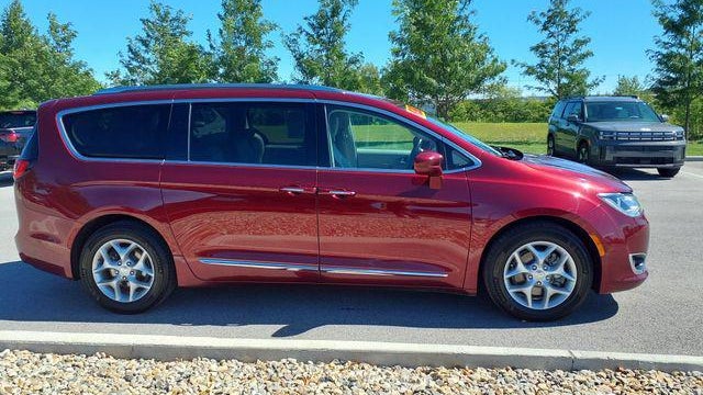2019 Chrysler Pacifica Touring L Plus