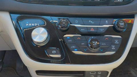 2019 Chrysler Pacifica Touring L Plus