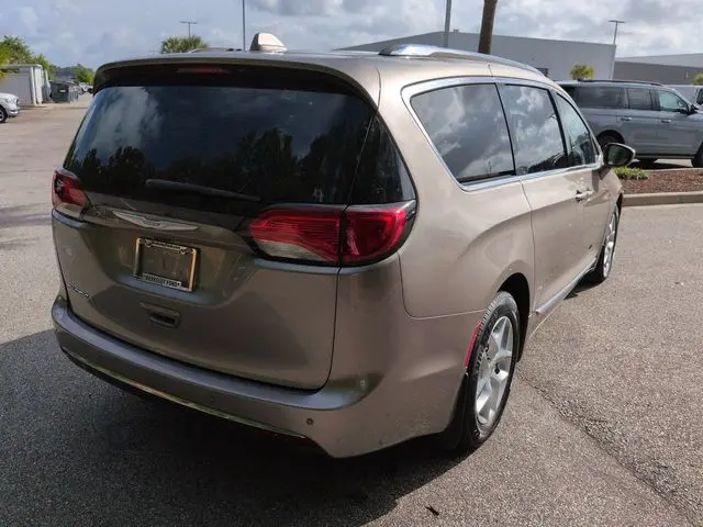 2017 Chrysler Pacifica - $12,499