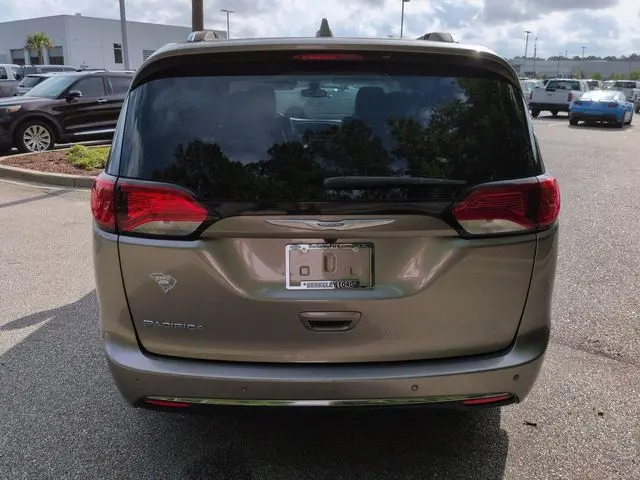 2017 Chrysler Pacifica - $12,499