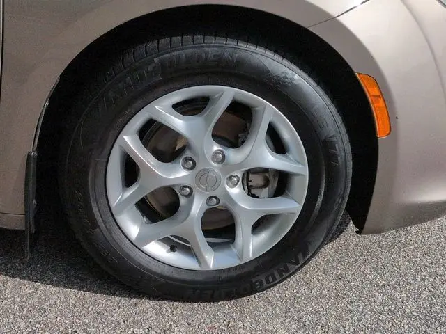 2017 Chrysler Pacifica - $12,499