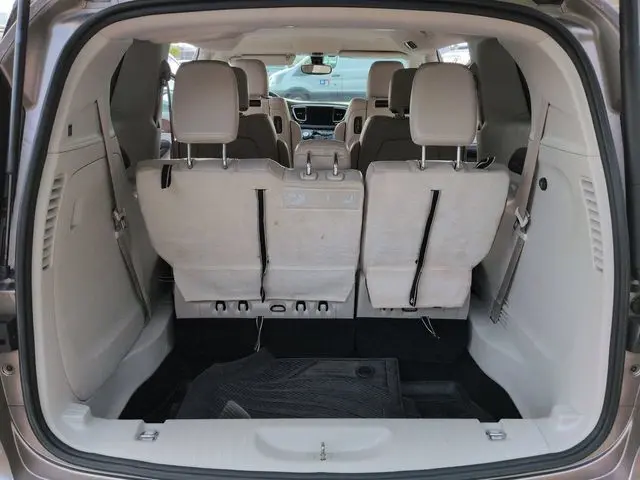 2017 Chrysler Pacifica - $12,499