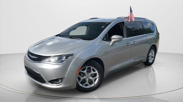 Preowned 2017 Chrysler Pacifica Touring-L Plus for Sale