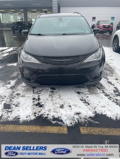 2018 Chrysler Pacifica Touring L Plus 4DR Mini-Van