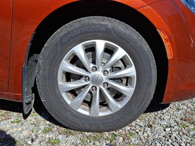2018 Chrysler Pacifica - $18,988