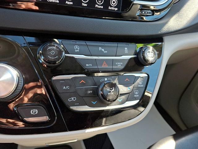 2018 Chrysler Pacifica - $18,988