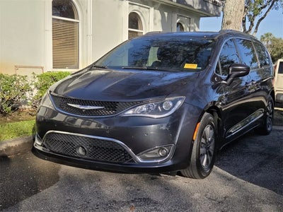 2020 Chrysler Pacifica Touring L Plus 4DR Mini-Van