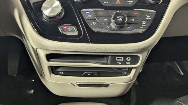 2020 Chrysler Pacifica Touring L Plus