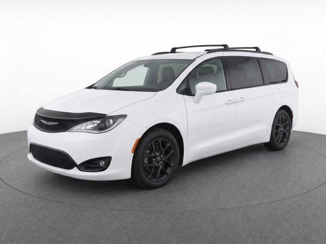 2018 Chrysler Pacifica - $14,570