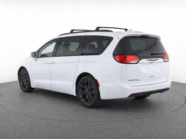 2018 Chrysler Pacifica - $14,570