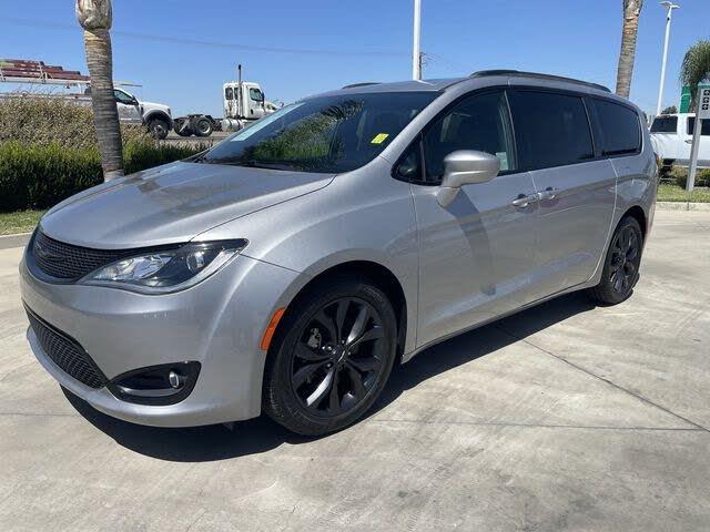 2018 Chrysler Pacifica - $18,550