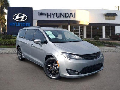 2020 Chrysler Pacifica Touring L Plus 4DR Mini-Van