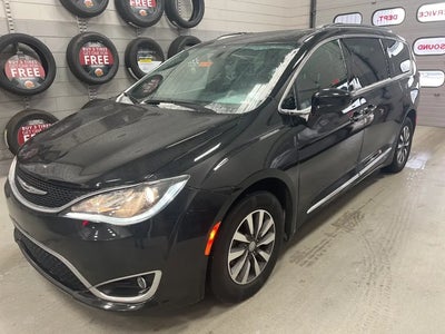 2020 Chrysler Pacifica Touring L Plus 4DR Mini-Van