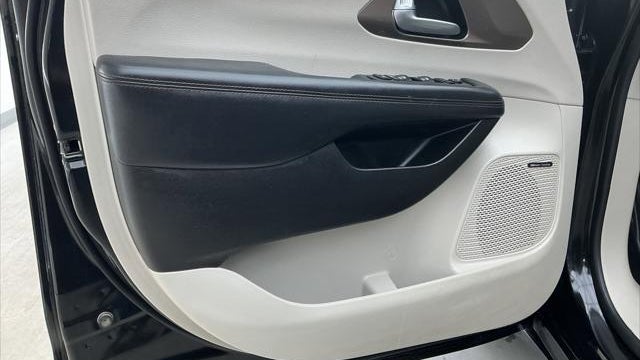 2019 Chrysler Pacifica Touring L Plus