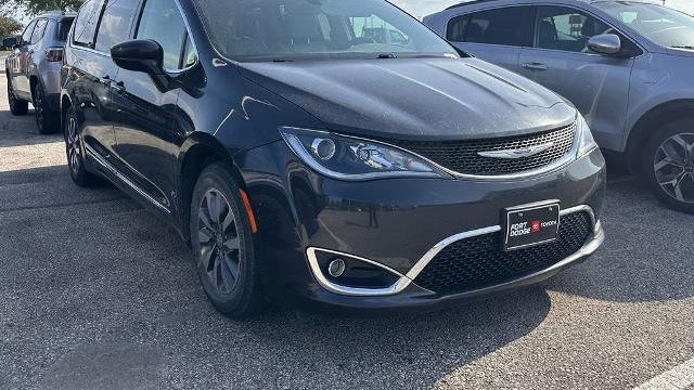 2020 Chrysler Pacifica Touring L Plus