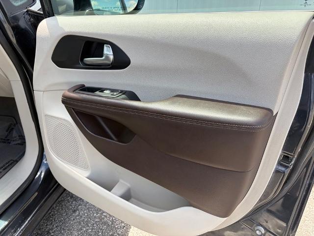 2020 Chrysler Pacifica - $14,932