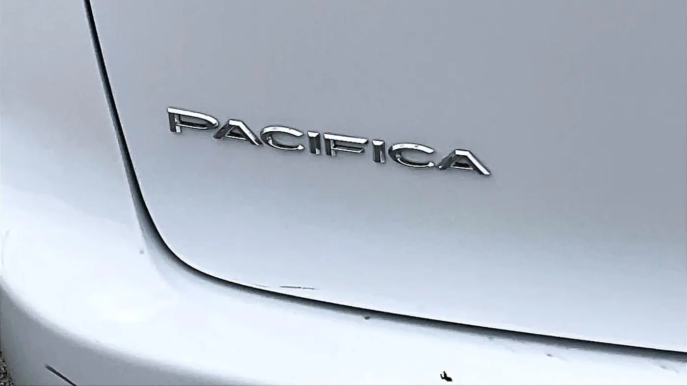 2020 Chrysler Pacifica Touring L Plus