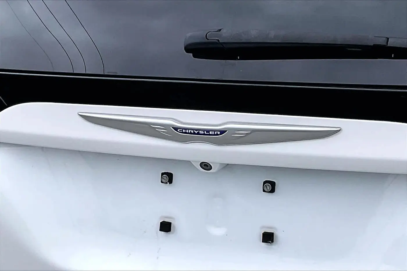 2020 Chrysler Pacifica - $12,995