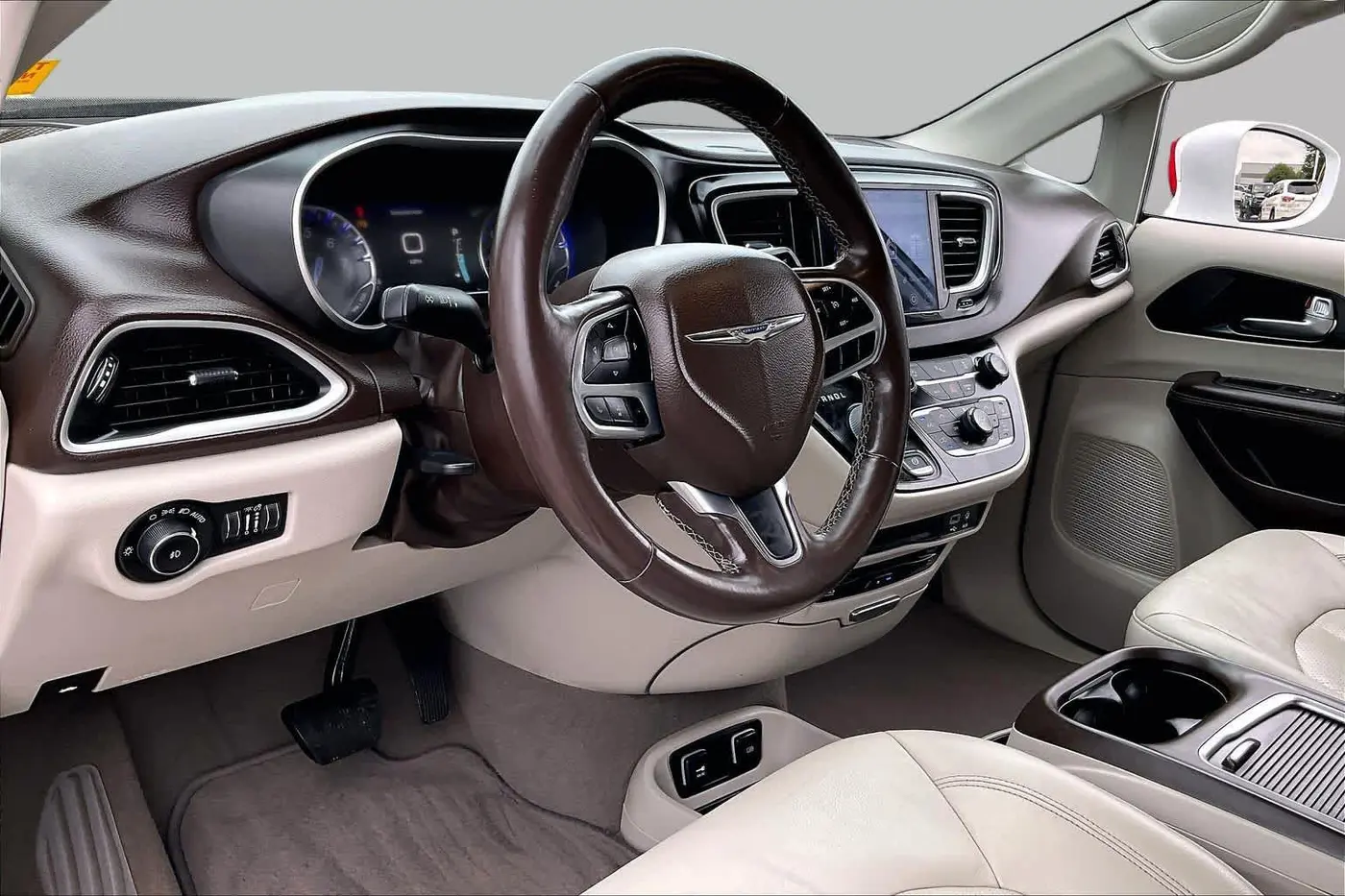 2020 Chrysler Pacifica - $12,995