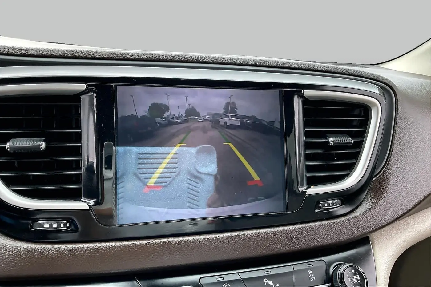 2020 Chrysler Pacifica - $12,995