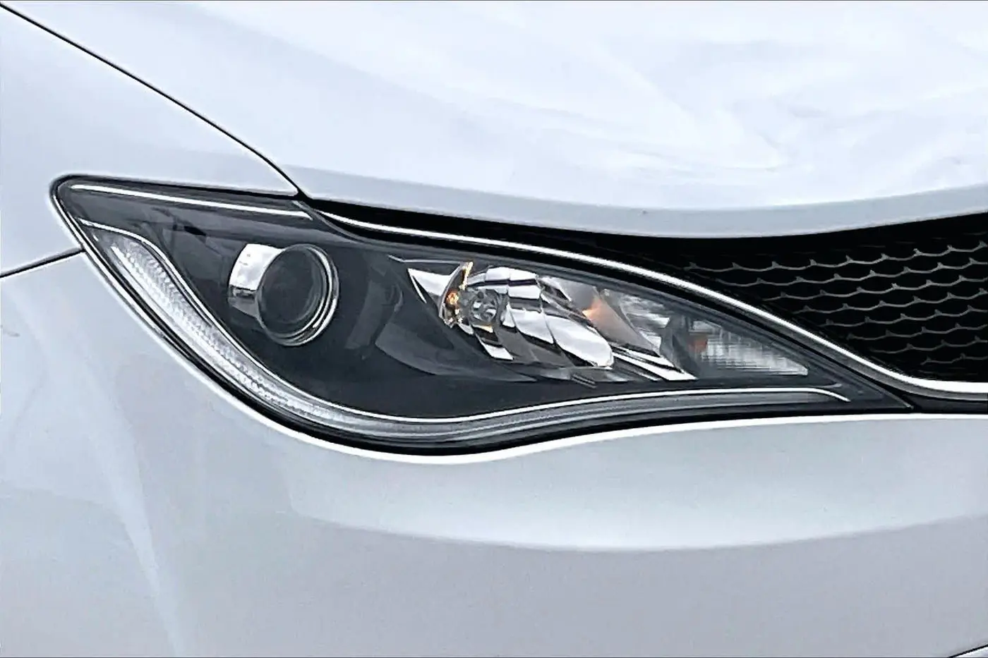 2020 Chrysler Pacifica - $12,995