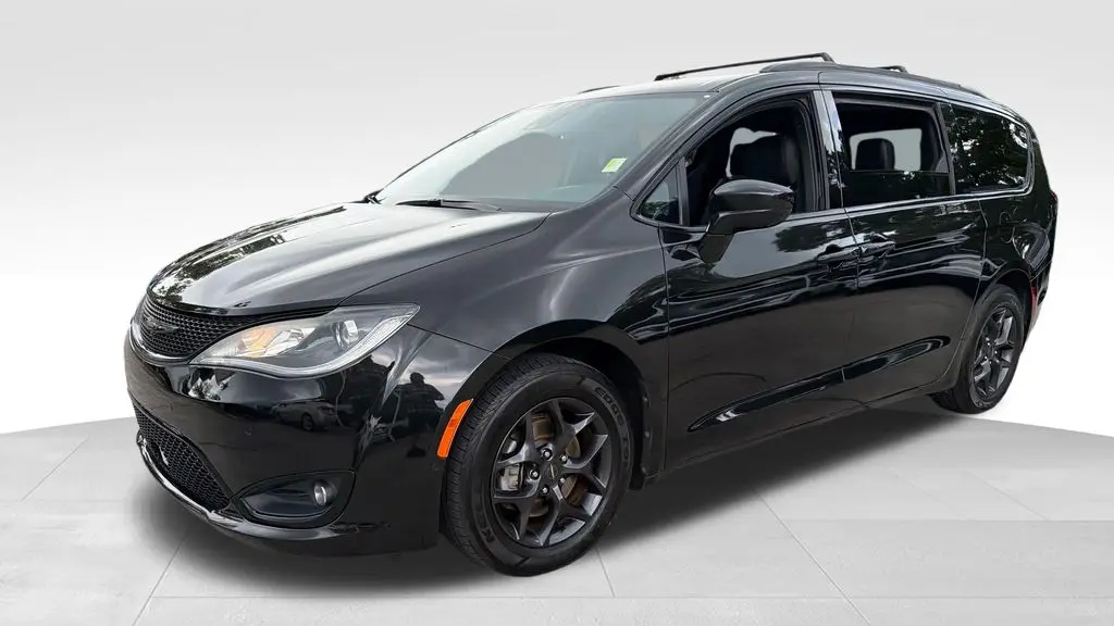 2020 Chrysler Pacifica Touring L Plus