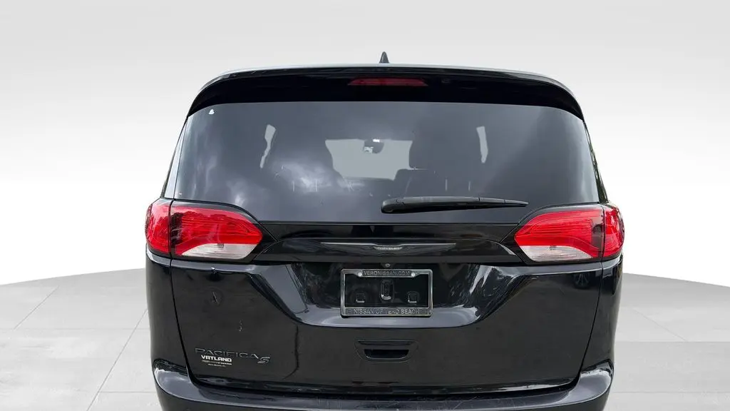 2020 Chrysler Pacifica Touring L Plus