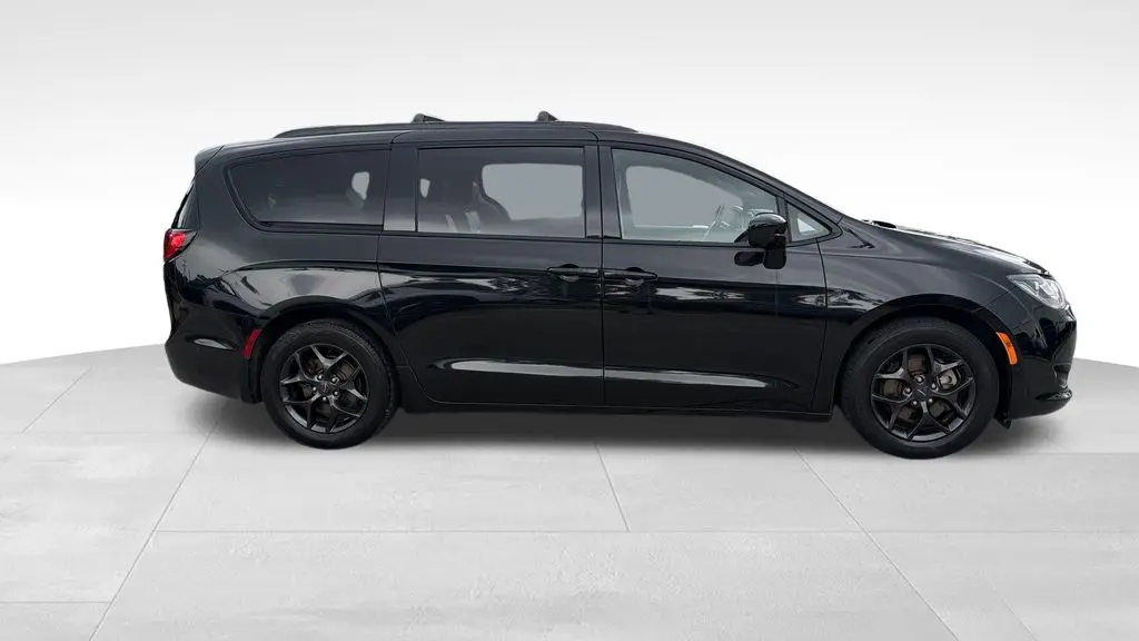 2020 Chrysler Pacifica Touring L Plus
