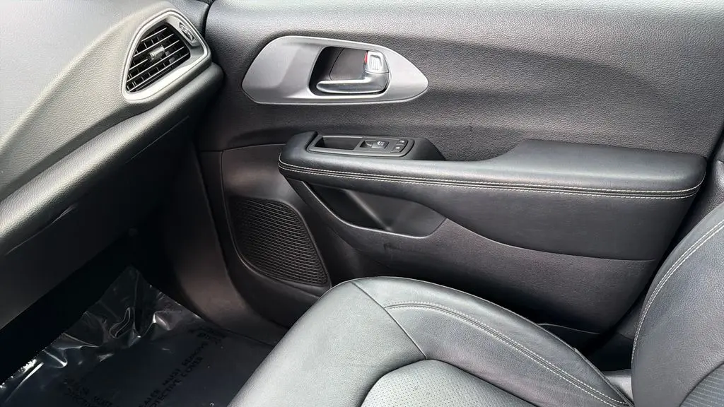 2020 Chrysler Pacifica Touring L Plus