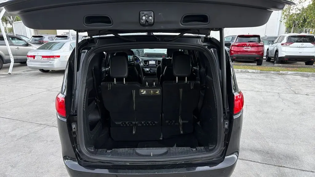 2020 Chrysler Pacifica Touring L Plus