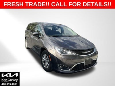 2018 Chrysler Pacifica Touring Plus 4DR Mini-Van