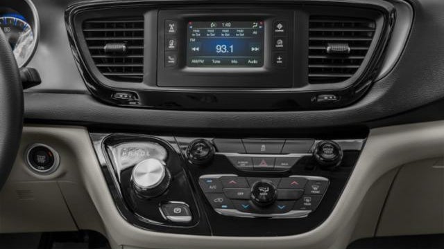 2020 Chrysler Pacifica Touring