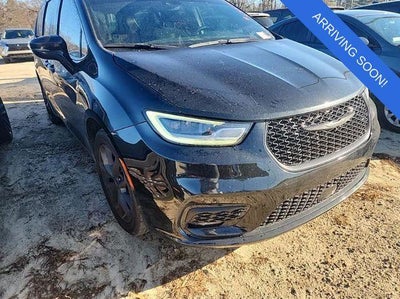 Photo of a 2021 Chrysler Pacifica Touring 4DR Mini-Van for sale