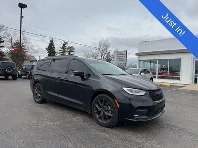 Photo of a 2021 Chrysler Pacifica Touring 4DR Mini-Van for sale
