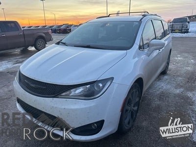 2018 Chrysler Pacifica Touring Plus 4DR Mini-Van