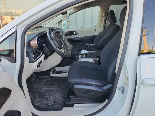 2019 Chrysler Pacifica - $13,545