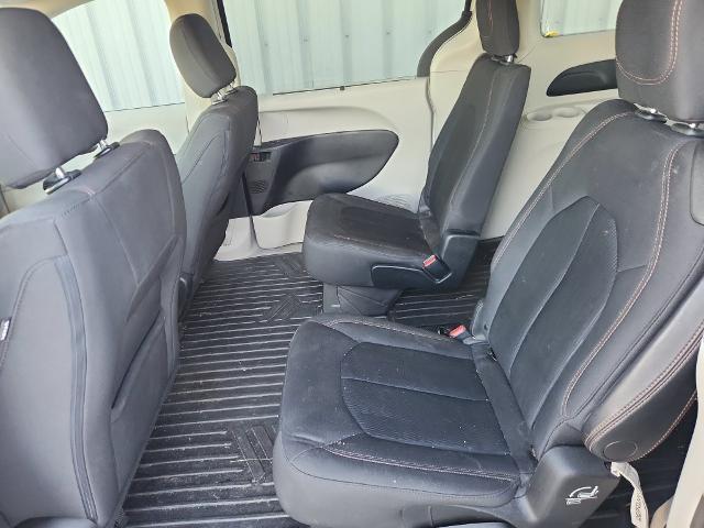 2019 Chrysler Pacifica - $13,545