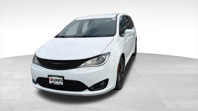2020 Chrysler Pacifica Touring