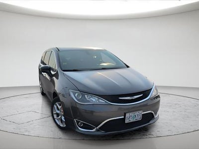 2018 Chrysler Pacifica Touring Plus 4DR Mini-Van