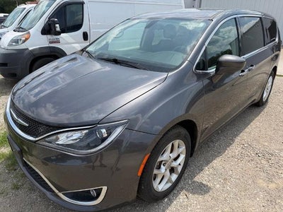 2018 Chrysler Pacifica Touring Plus 4DR Mini-Van