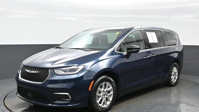 2024 Chrysler Pacifica Touring