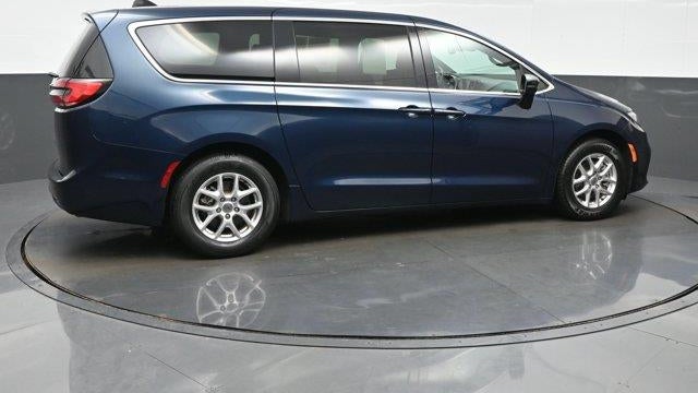 2024 Chrysler Pacifica Touring