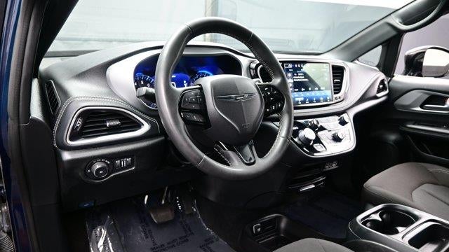 2024 Chrysler Pacifica Touring
