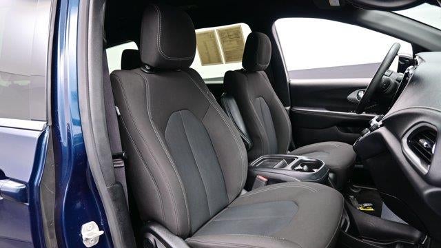 2024 Chrysler Pacifica Touring