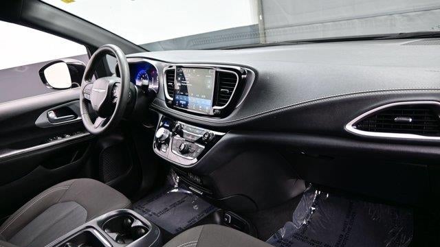 2024 Chrysler Pacifica Touring