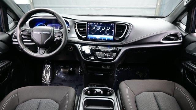 2024 Chrysler Pacifica Touring